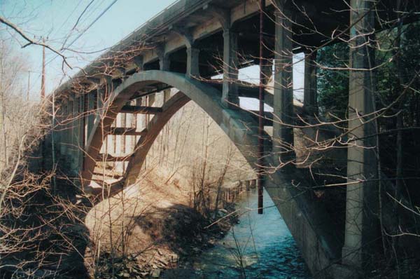 Side view of bridge; click to enlarge