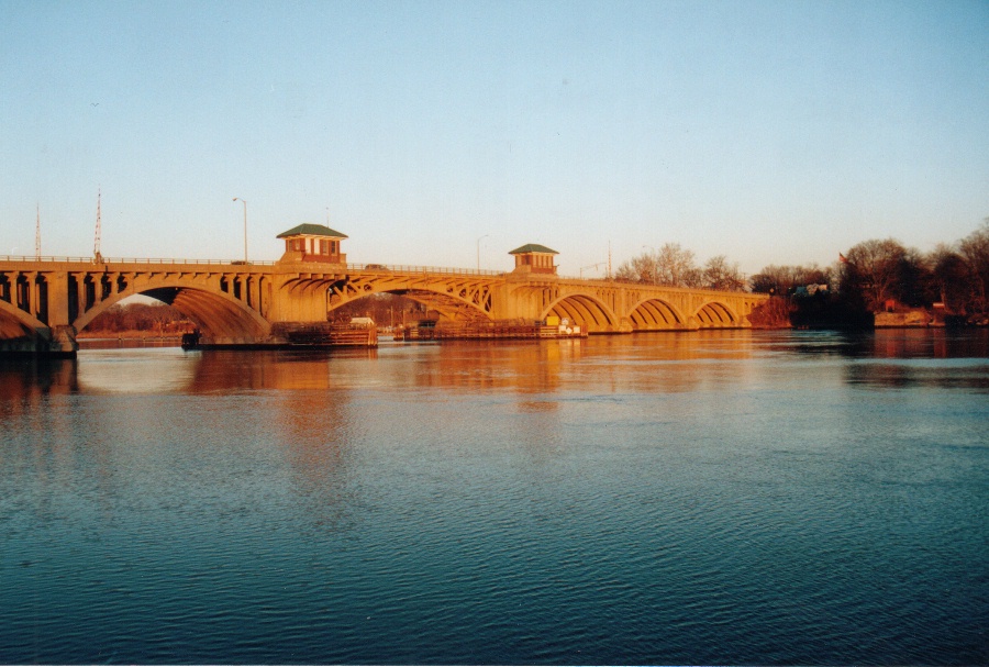 Overview of bridge from west end