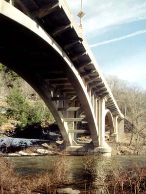 Underside of river span; click to enlarge
